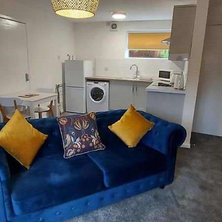 The Tackeroo Suite Hednesford Extérieur photo
